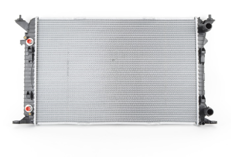 Su Radyatoru Mekanık At 720X469 Mm Audı A4 A5 Q5 8K0121251T