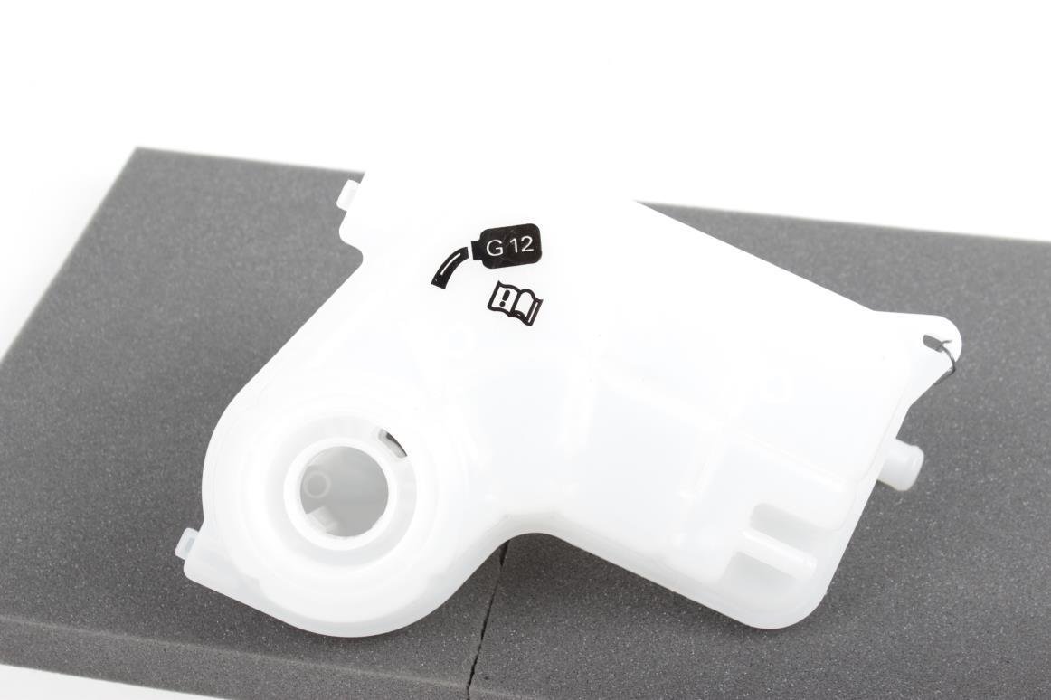 Radyatör Su Deposu A4 2001-2008 A6 2002-2005 Passat 2001-2005 8E0121403