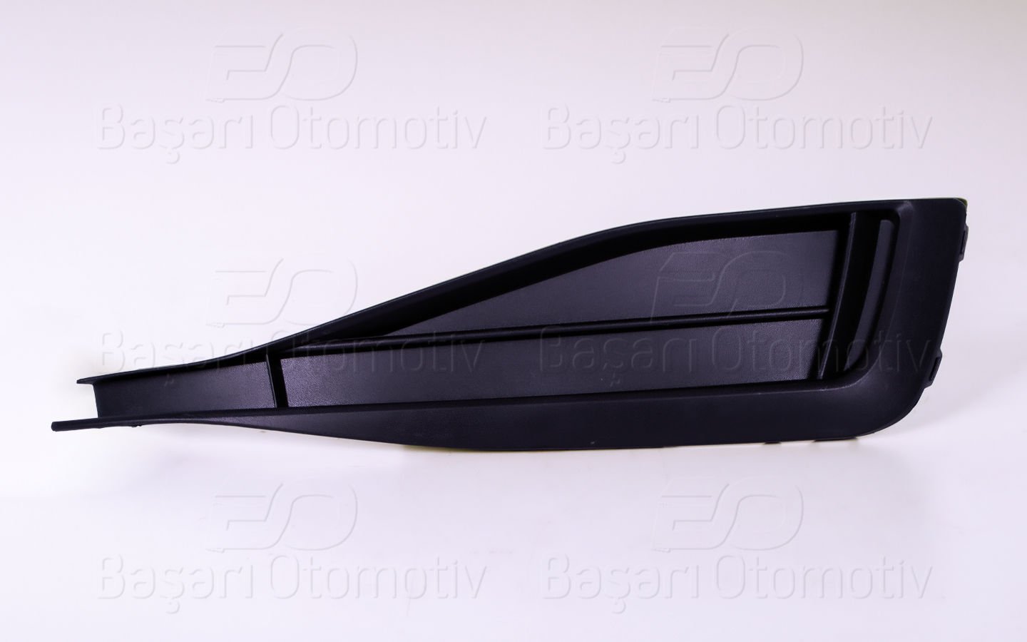Tampon Izgarası Sag Sıssız Puturlu Sıyah Vw Passat 19 294389