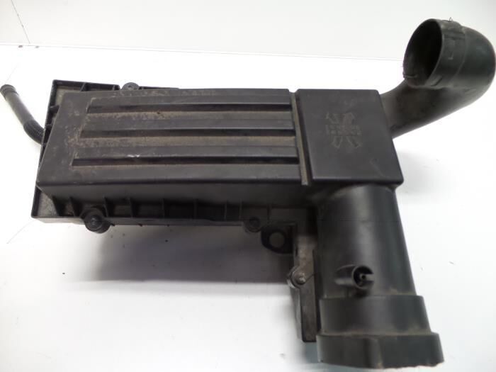 Volkswagen Passat Hava Filtre Kutusu 3C0129607BC - Orijinal