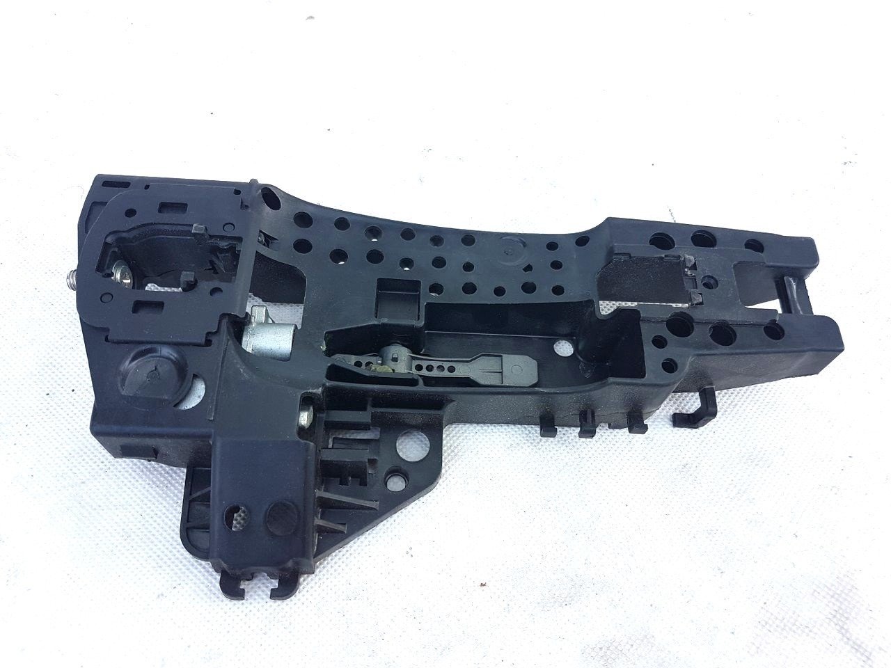 Dıs Kapı Kol Braketı Ön Sag A5 08- Ioe-Vw 8T0837886B