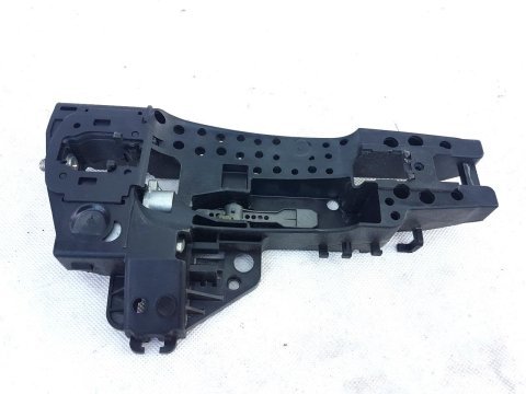 Dıs Kapı Kol Braketı Ön Sag A5 08- Ioe-Vw 8T0837886B
