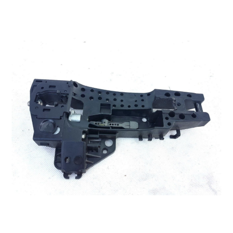 Dış Kapı Kol Braketi Ön Sağ VW A5 8-8 BM 8T0837886B