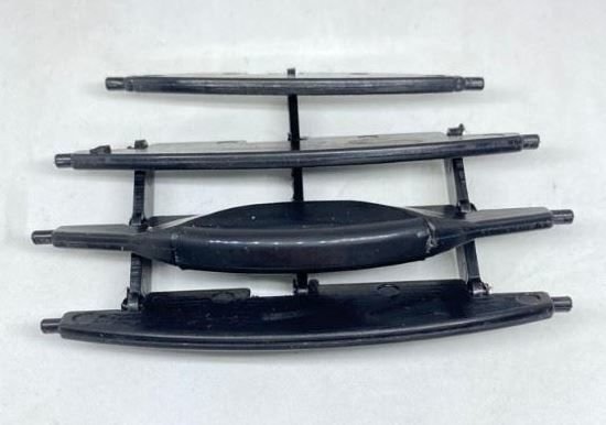 Havalandırma Muzulu Izgara On Perdesı Sıyah Opel Cor 2201099