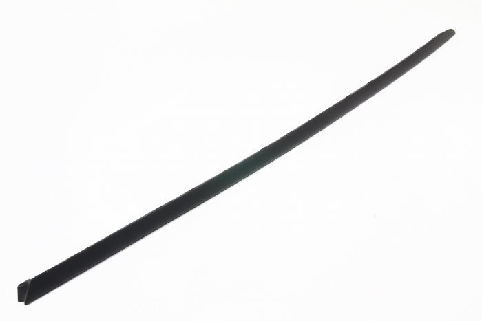 Ön Cam Yan Çıtası Sag A5 08- Ioe-Vw 8T0854328A01C
