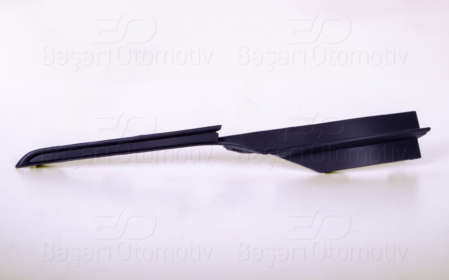 Tampon Izgarası Sol Vw Golf 7.5 2017- 5G0853665L9B9