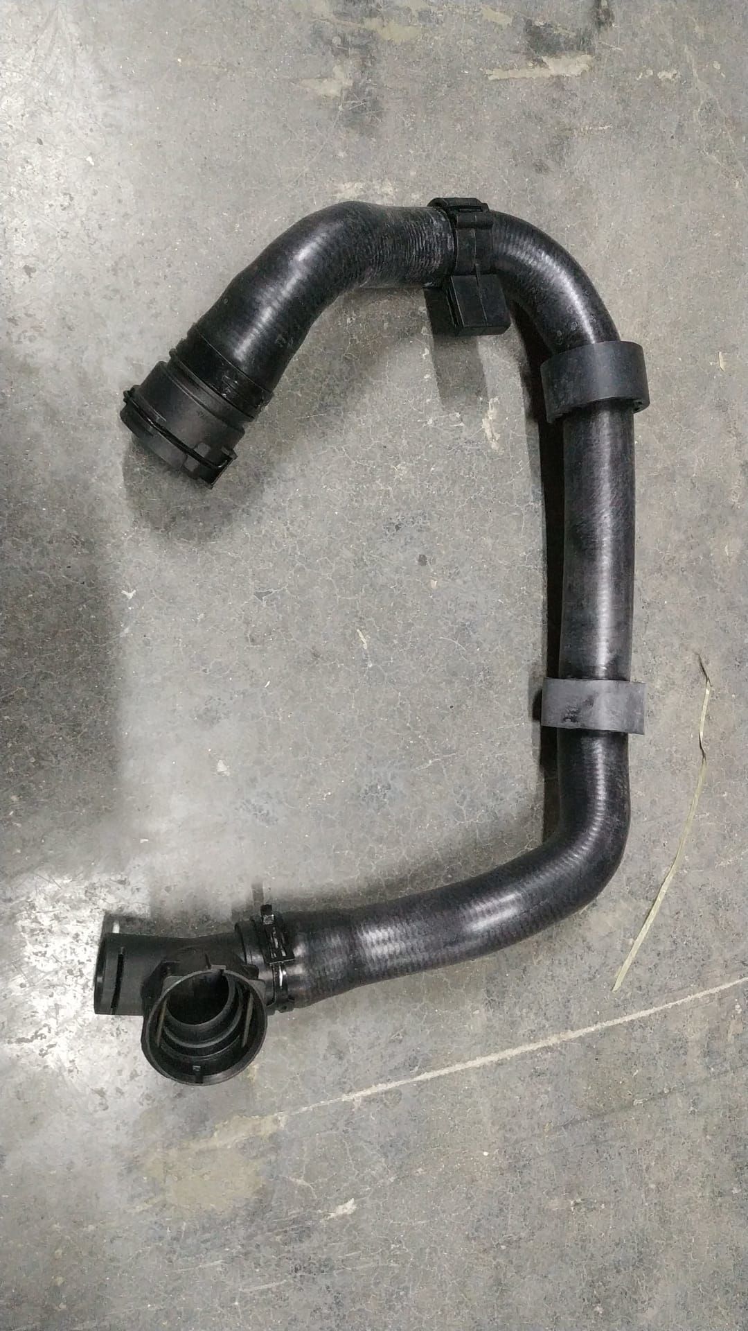 Radyator Su Borusu Alt Vw Golf7 Audı A3 2.0 13 > 5Q0122051CT