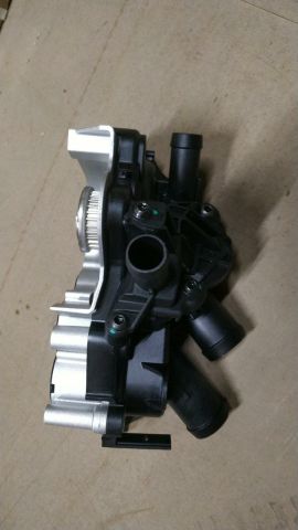 Devırdaım 4 Boru Termostatsız Vw Golf7 Golf6 Pas 04E121600AL