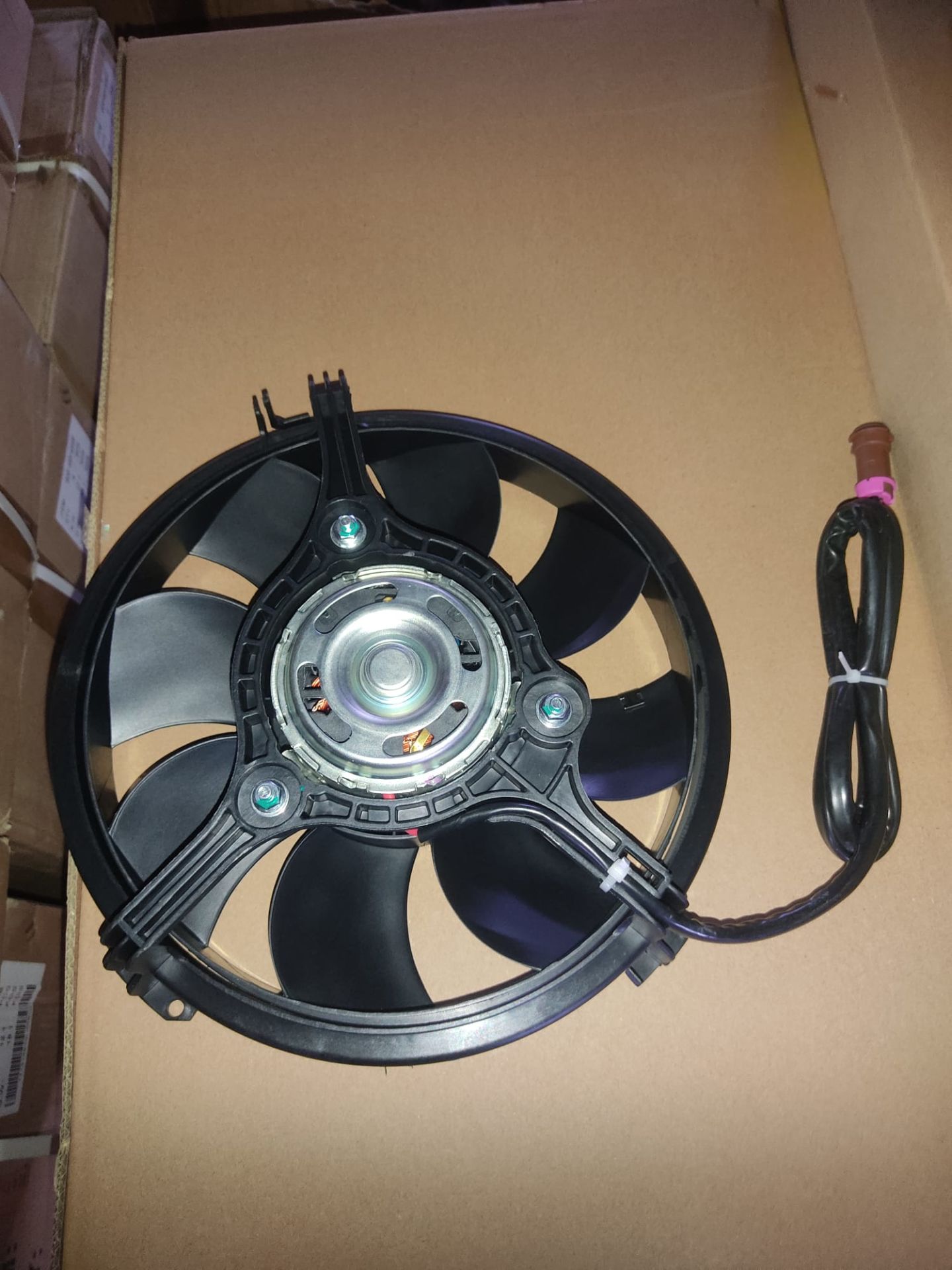 Fan Motoru Davlumbazlı (280 Mm-2 Fıs-8 Kanat) Vw  8D0959455B