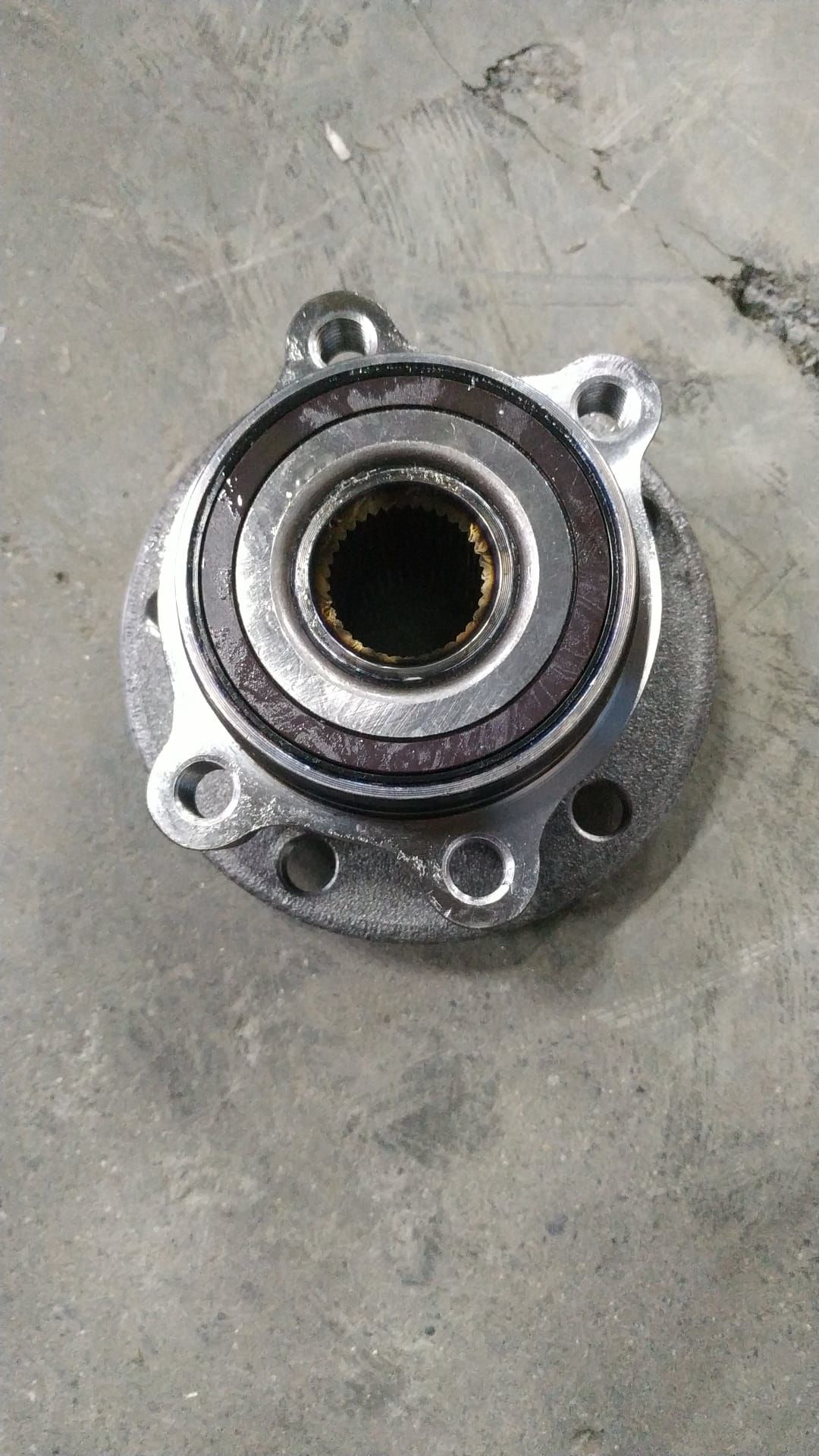 Porya On Sol-Sag Rulmanlı 5X112 137X36dıs Abs Audı 1T0498621