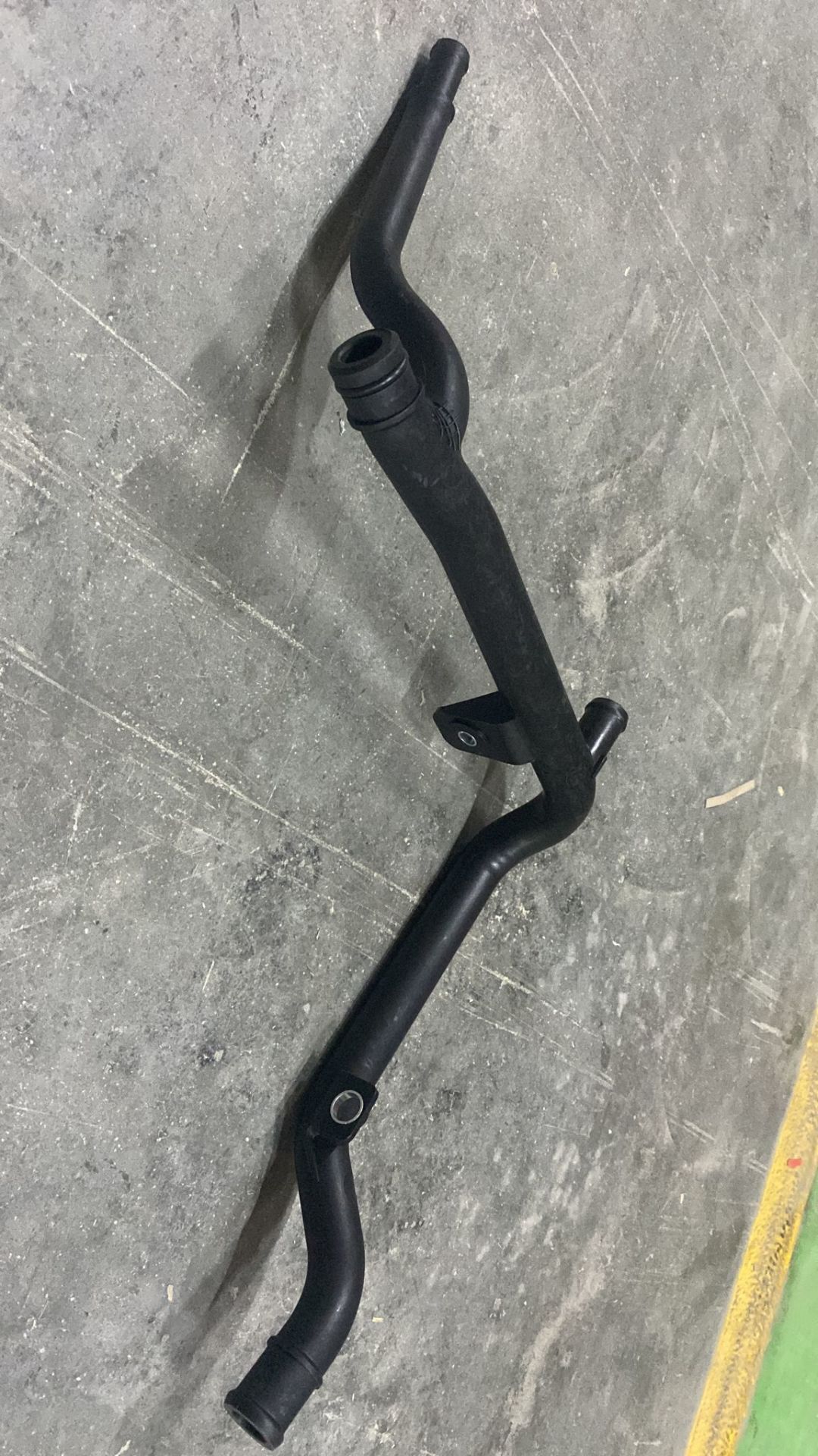 Su Borusu Plastık Vw Golf6 Jetta Passat A3 Leon S 03L121065H