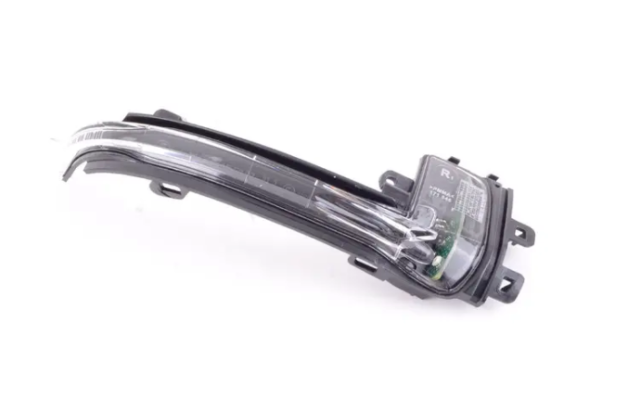 Orijinal Sağ Dikiz Ayna Sinyali - Audi A3 A4 A5 - 8K0949102D