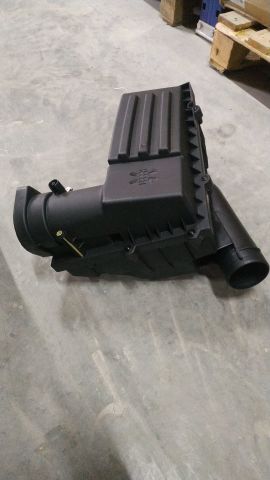 Hava Fıltre Kutusu Vw Passat 2.0 Tdı 06-10 3C0129607AB