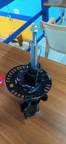 Amortısor On Sol-Sag Vw T5 T6 03 > 7H8413031C