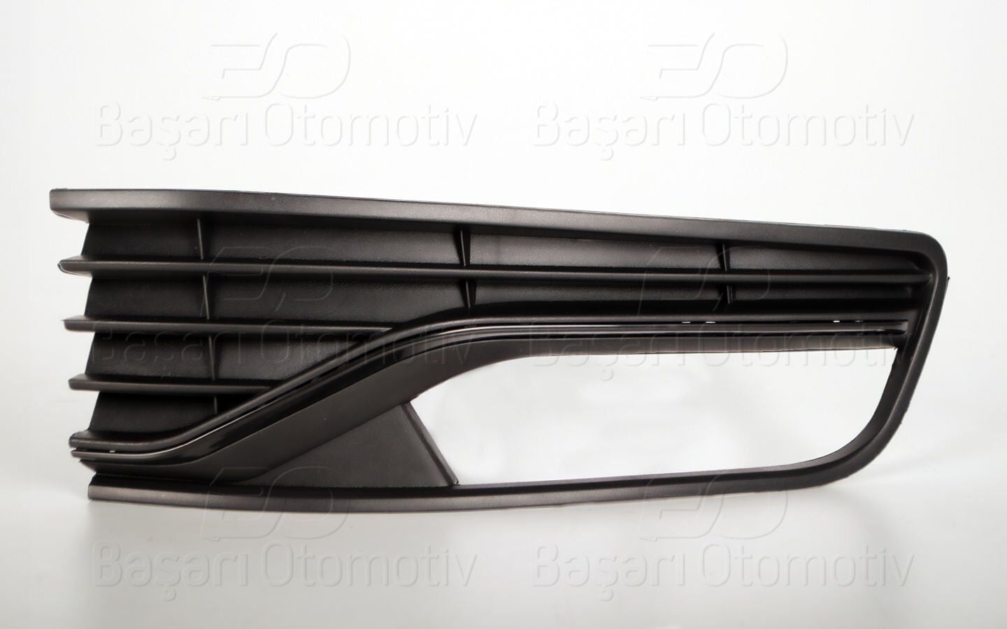 Tampon Izgarası Sağ Sisli Nikelajsız Üçgen Braketli VW Polo 2014-2018 6C0853666A9B9
