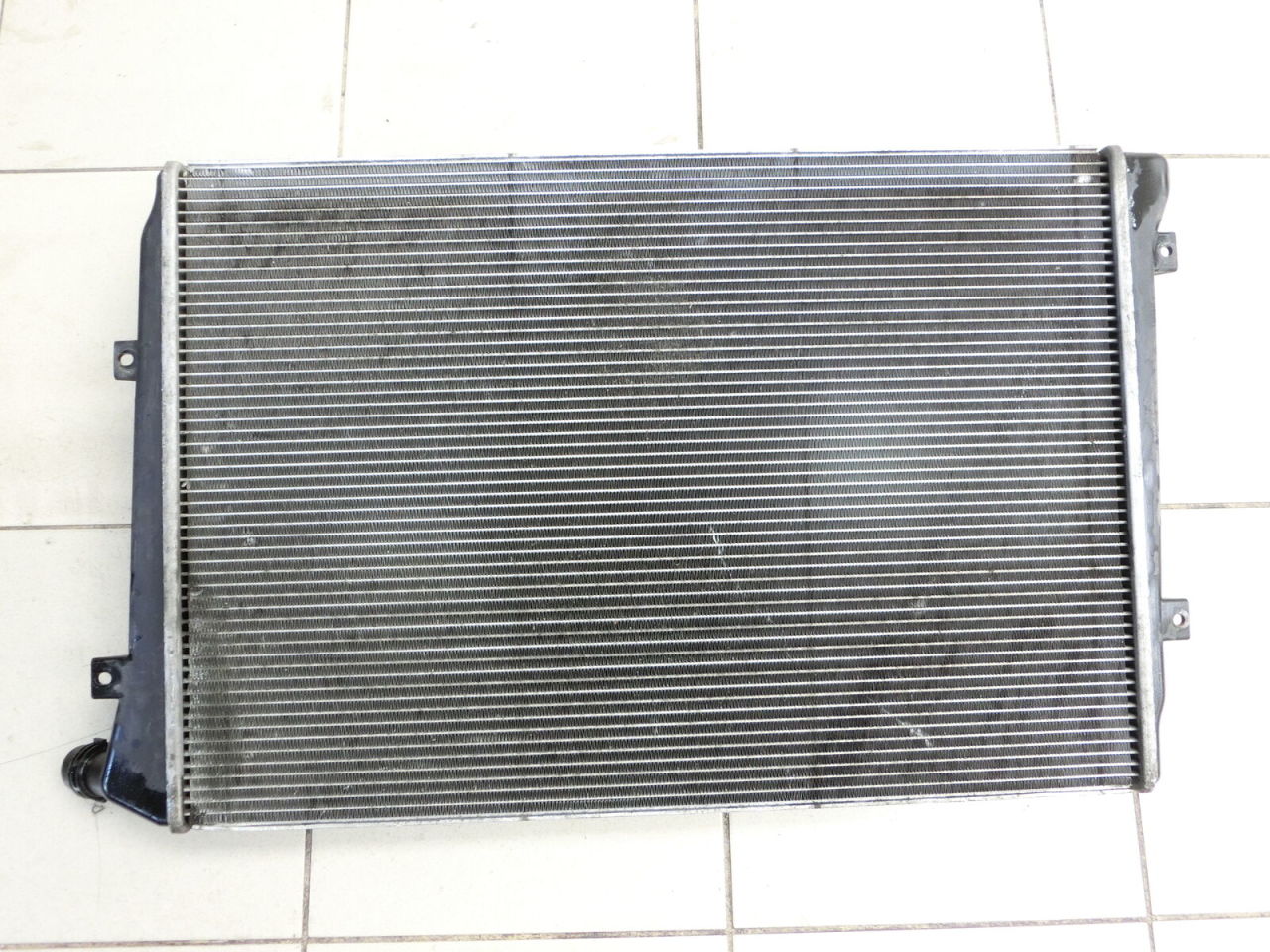 Su Radyatörü Caddy Passat Golf5 2.0 Tdi