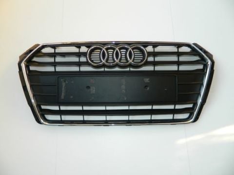 Audi A4 Ön Panjur 2015-2019 - 8W0853651