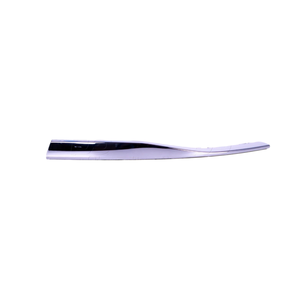 Tampon Izgara Çıtası Sağ Nikelajlı VW Golf 8 2020- 5H0853712A2ZZ