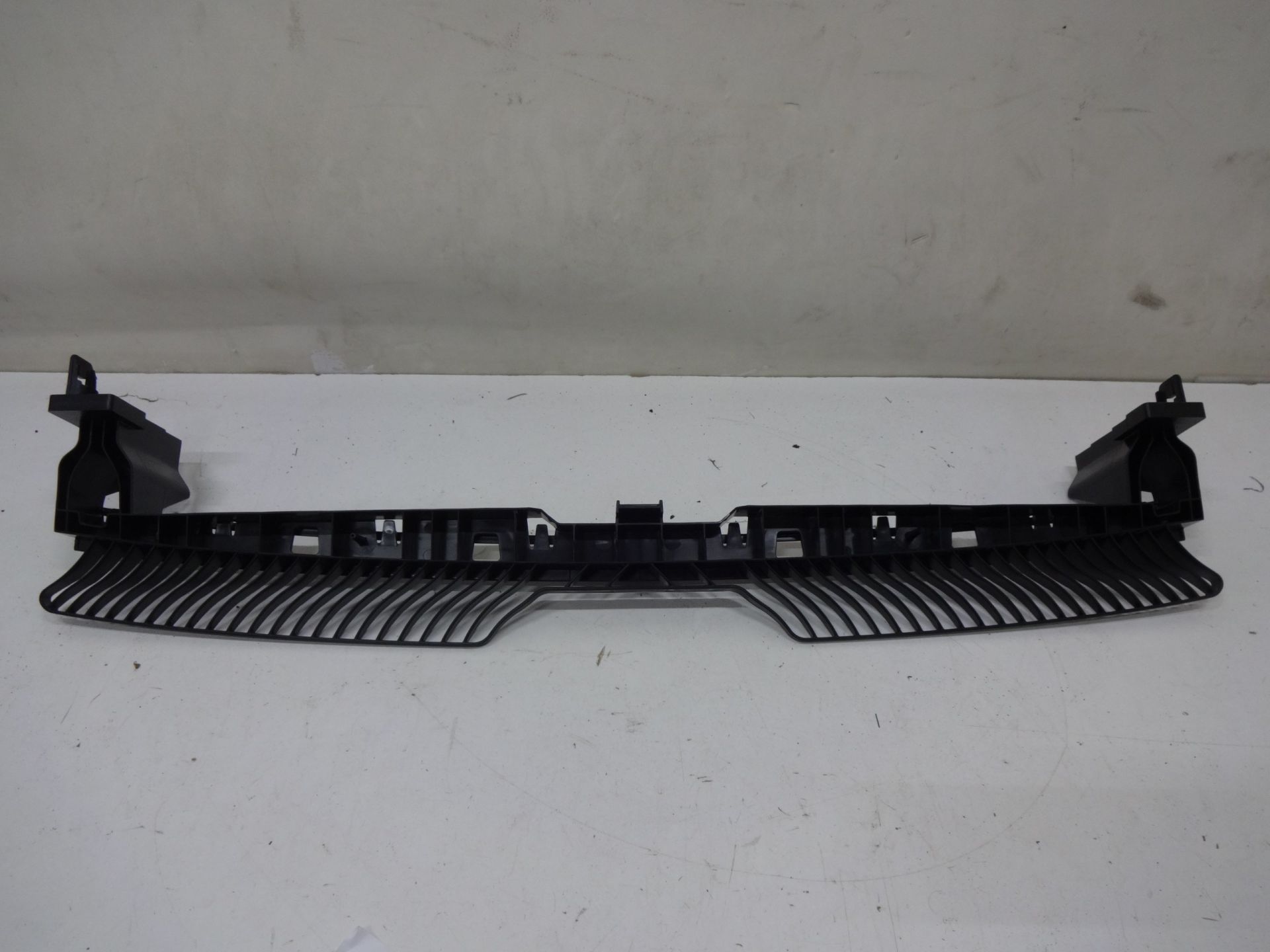 Panel Destek Braketı On Ic Vw Tıguan 16-20 5NA805705D