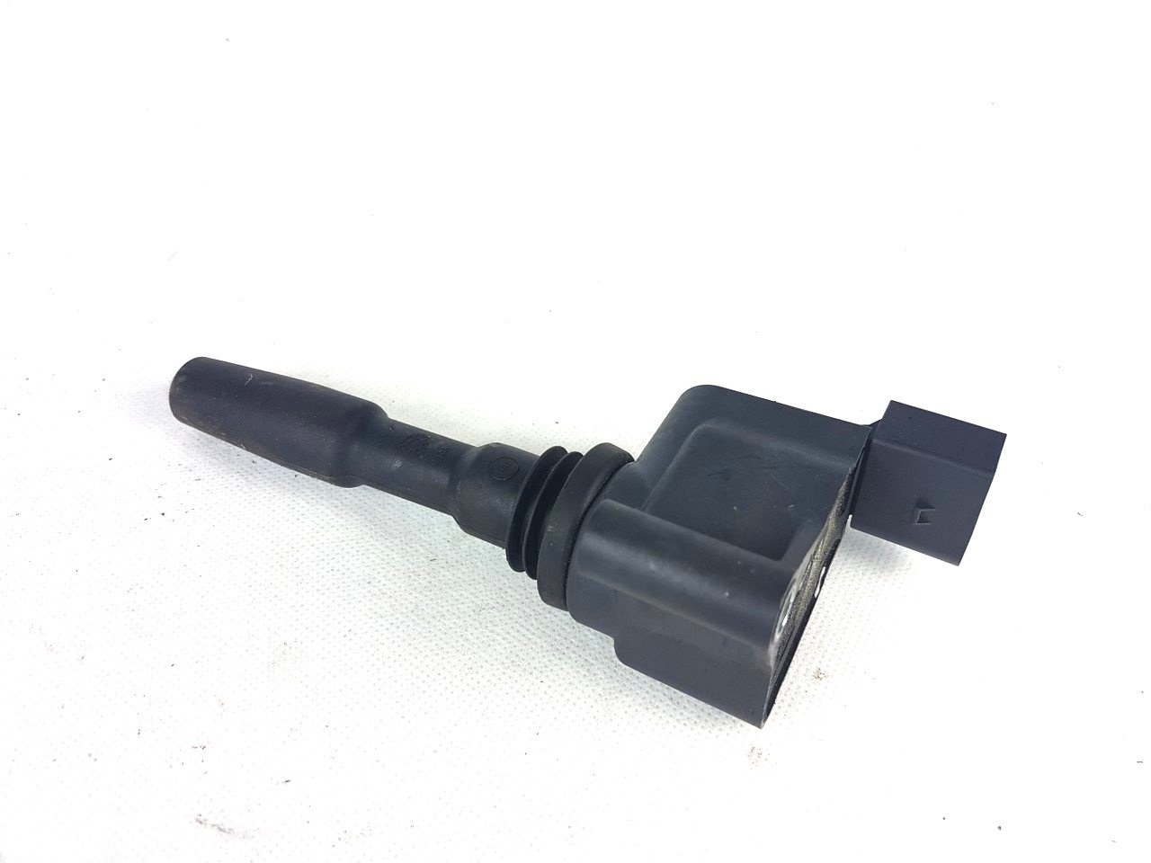 Atesleme Bobını Golf7 Passat Tıguan 17- Bosch 05E905110