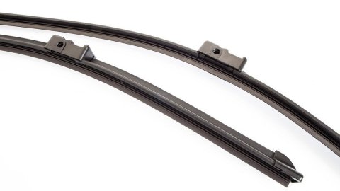 Sılecek Süpürgesı Ön Takım Golf4 Bora Polo 01-04 B 1J0998002