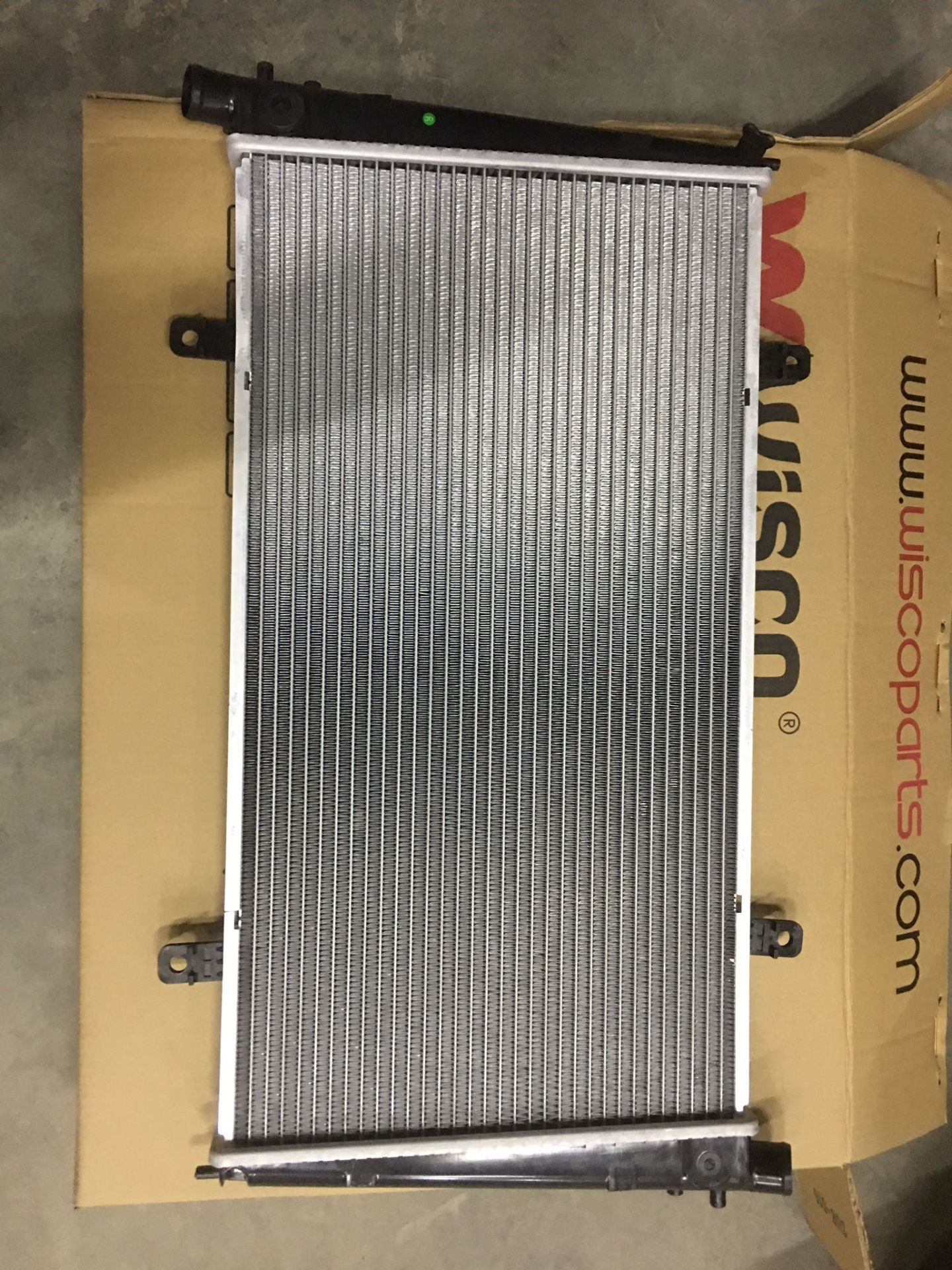 Su Radyatörü Volvo S40 2.0T 623x329x26 mm 8602116