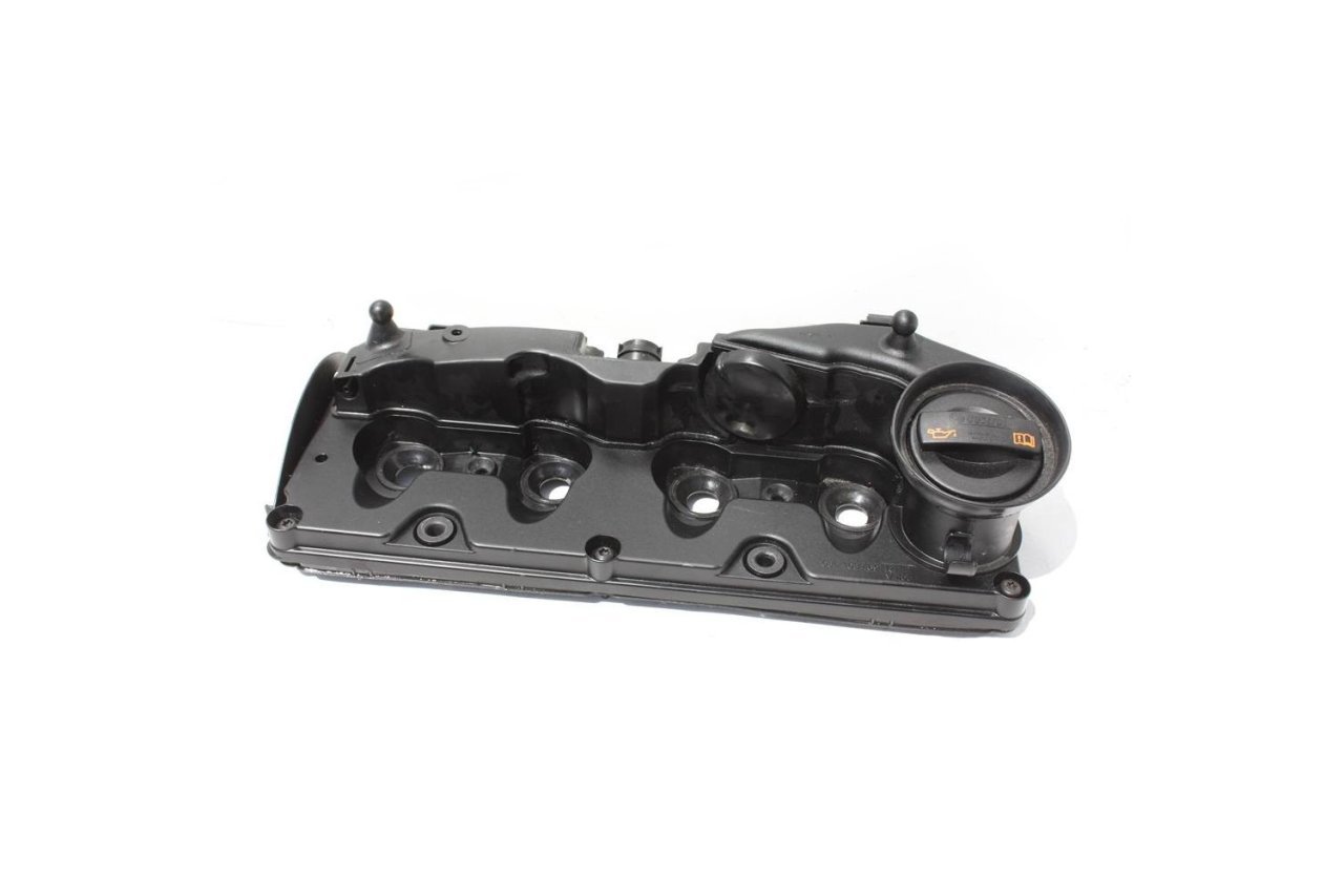 Golf Jetta Caddy Külbütör Kapağı CAY 1.6 TDI 03L103469R