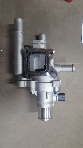 Termostat + Govdesı Opel Insıgnıa A 1.6 09 Astra J  1338402M