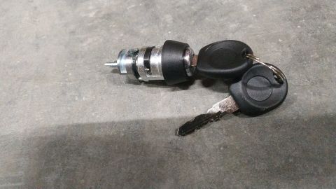Kontak Soketı Vw Golf2 3 Jetta 2 Passat Polo 1980 1H0905855A