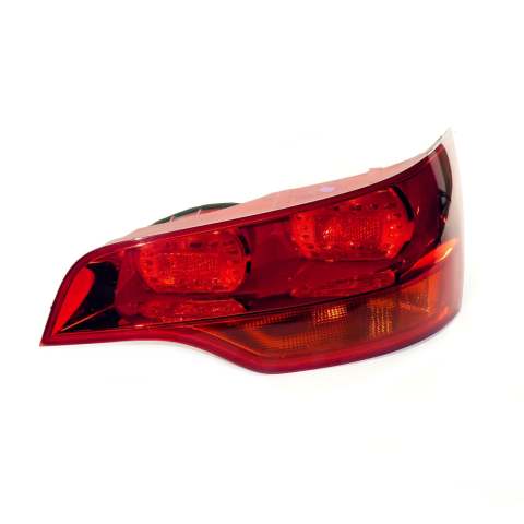 Stop Lambası Sag Q7 06-10 M.Marellı 4L0945094