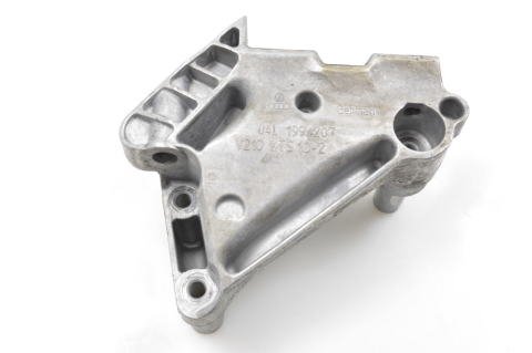 Motor Kulak Braketı Golf7 Caddy A3 Leon 13- Ioe-Vw 04L199207