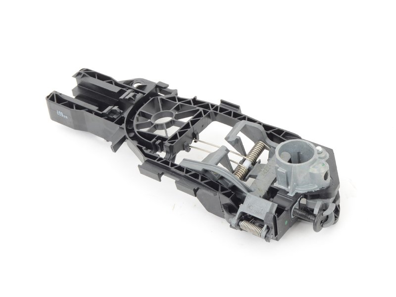 Dıs Kapı Kol Braketı Ön Sag Passat 04-10 Ioe-Vw 3C0837886J