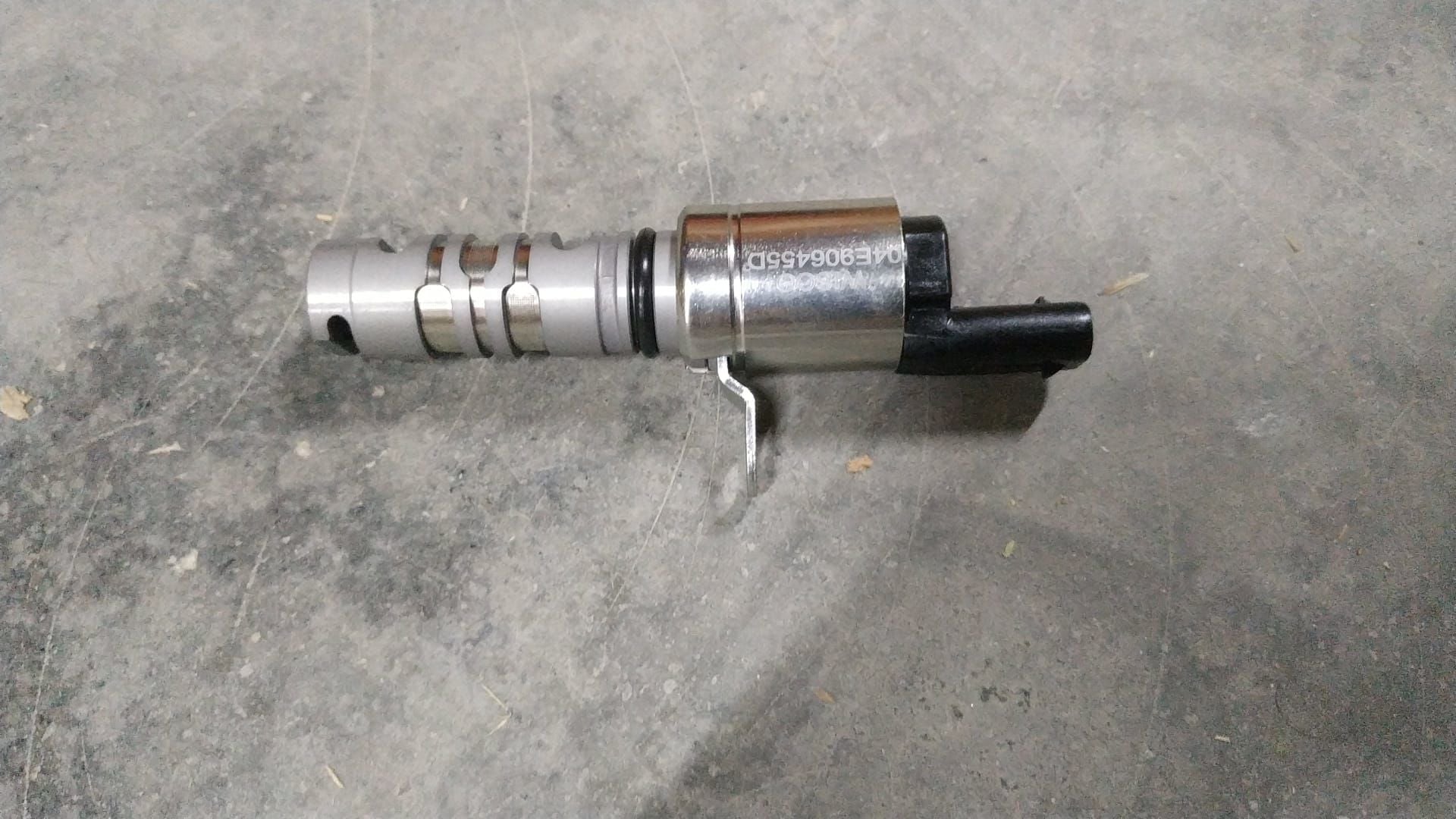 Eksantrık Mılı Valfı Vw Golf7 A3 Leon Polo 1.2 1. 04E906455D