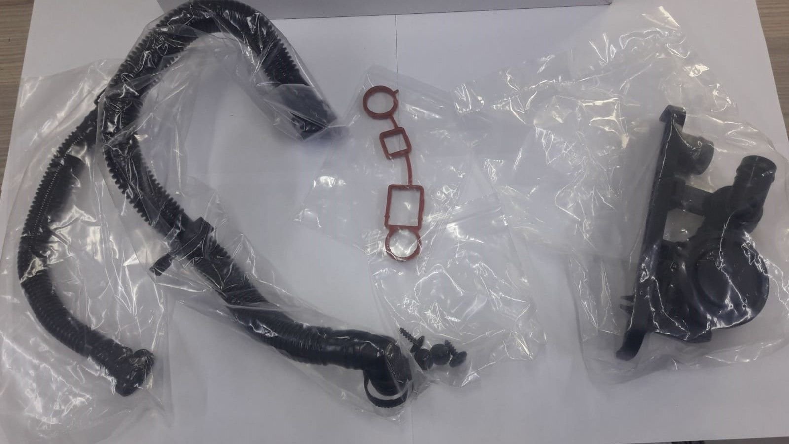 Motor Havalandırma Valfı Komple Set Vw Golf5 2. 06F129101NS1