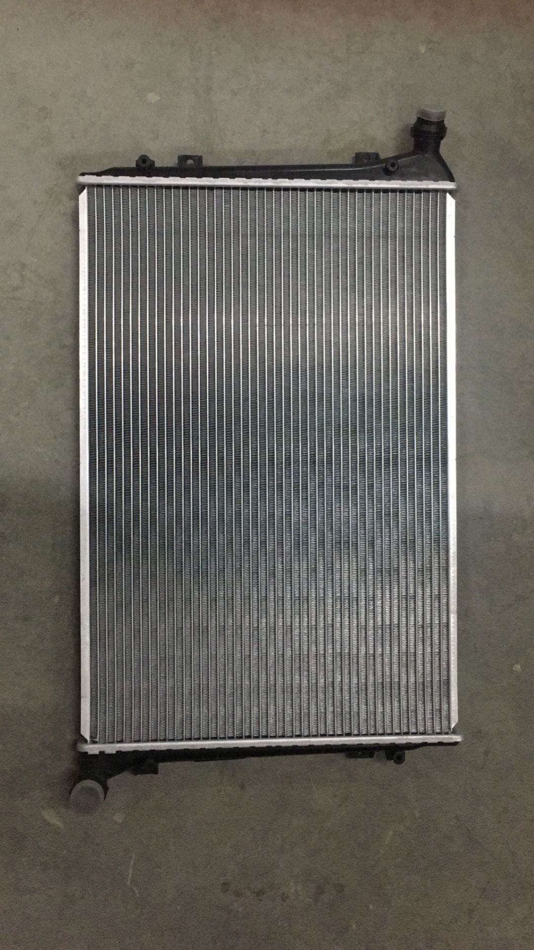 Su Radyatörü Brazing Mt-At 650X452x26 Mm Vw Passat 3C0121253R