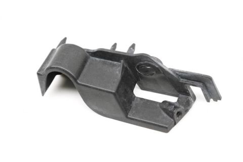 Tampon Baglantı Braketı Sag A4 12-15 Ioe-Vw 8K0807284H