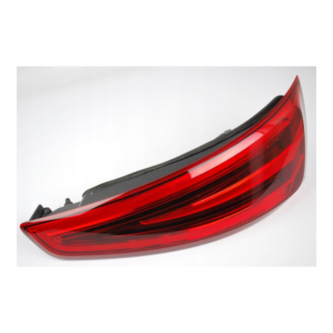 Depo Stop Lambası Sağ VW Q3 2011-2011 8U0945094A