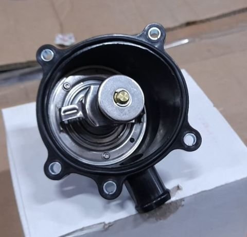 Termostat Yuvası Audı A4 A5 A6 A8 Q7 4.0 Tdı 4.2  079121115N