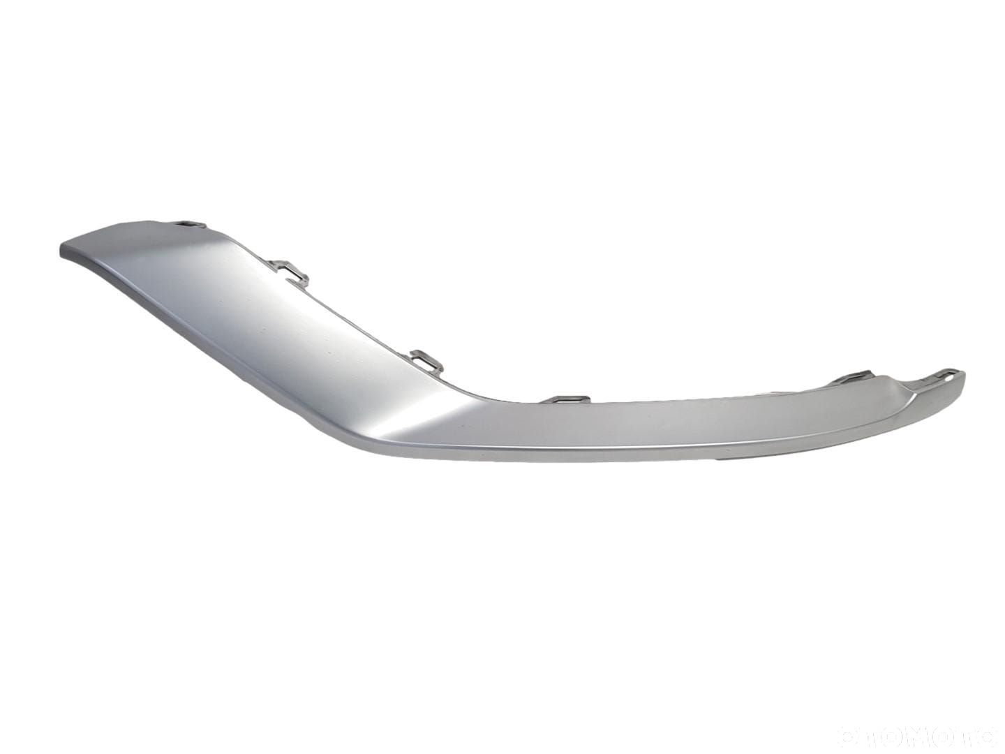 Passat B8.5 2020-2022 Ön Tampon Sol Nikelaj Çıtası 3G0853253B