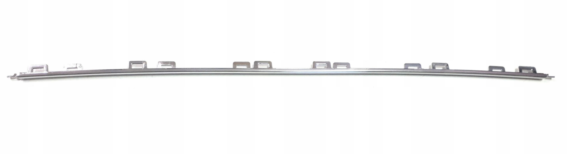 Passat B8.5 2020-2022 Arka Spoiler Orta Nikelaj Çıtası 3G0853079