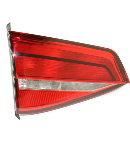 Sol İç Stop Lambası Volkswagen Jetta 2015-2018 5C6945093E