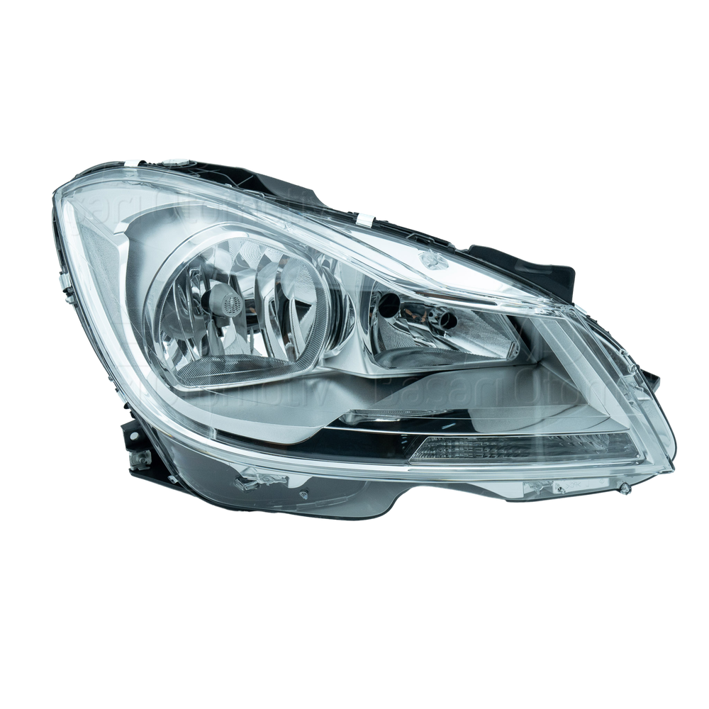 Far Sağ Mercedes-Benz C-Serisi W204 2011-2013 A2048205059