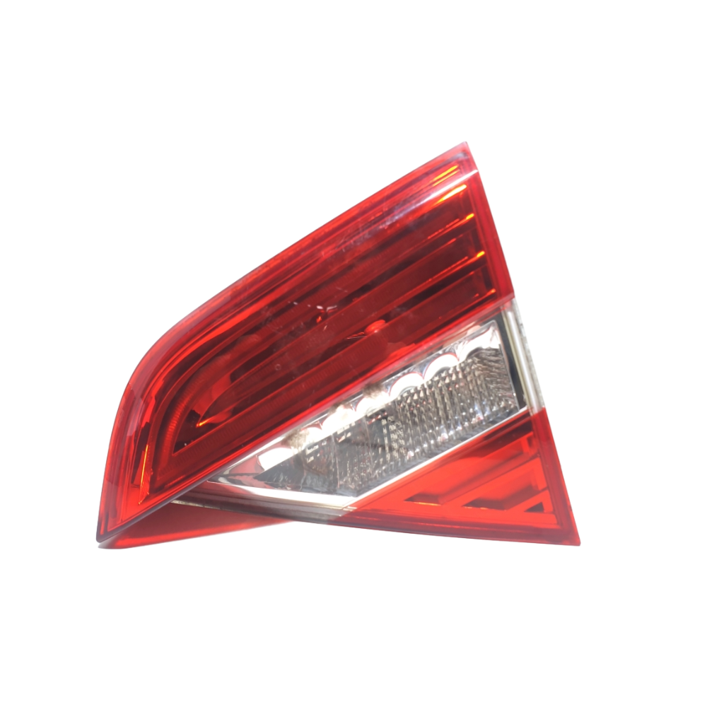 Skoda Superb Sağ İç Ledli Stop Lambası 3T5945094A