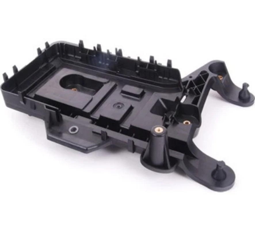 Akü Alt Braketi (Tabla) VW Golf 7 Passat B8 Audi A3 Seat Leon 5Q0915331H