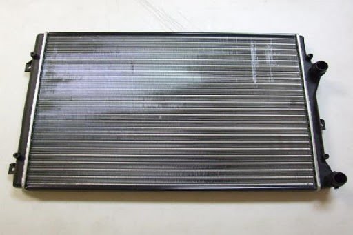 Su Radyatoru Mekanık Mt-At 650X439 Mm Vw Golf6 Je 1K0121251L