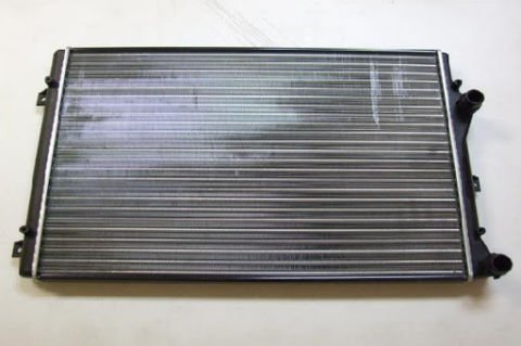 Su Radyatoru Mekanık Mt-At 650X439 Mm Vw Golf6 Je 1K0121251L