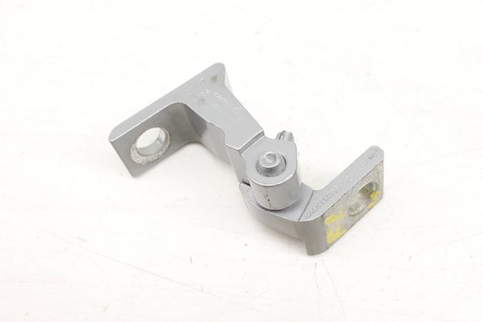 Kapı Mentesesı Sag Passat Tıguan A3 15- Ioe-Vw 8X4833408B